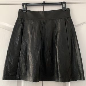 EUC Vince black calfskin leather mini skirt